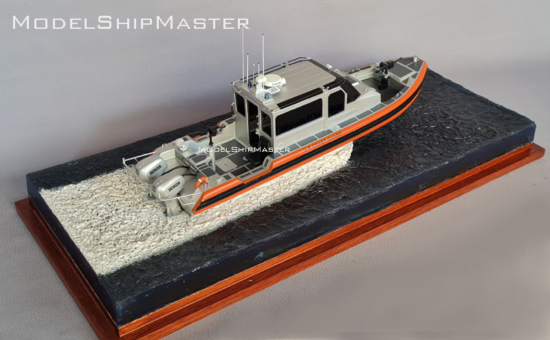 response boat small model