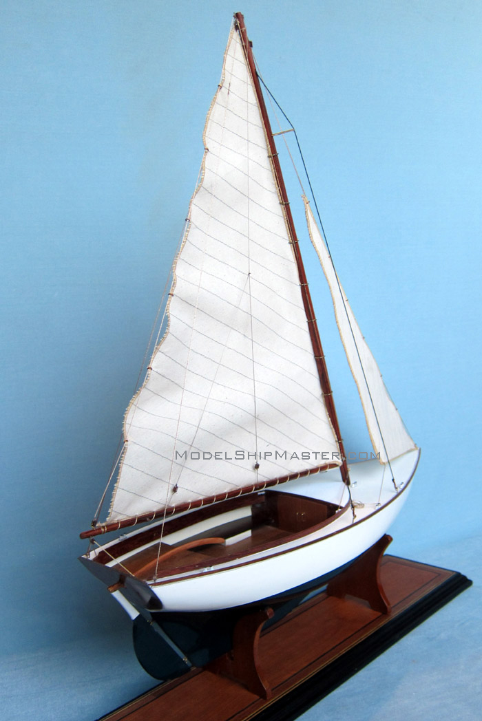 Herreshoff Fish Class Sloop